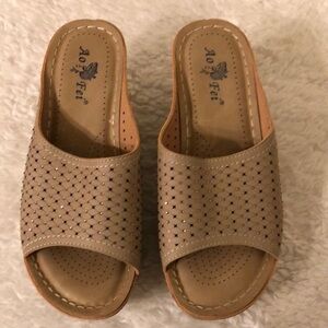 Women's Beige Slip-On Shoes Women’s Sandals Casual wedges Everyday sandals